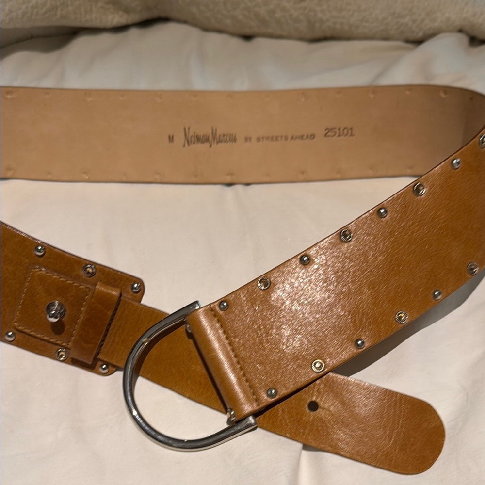 Neiman Marcus Tan Leather Belt